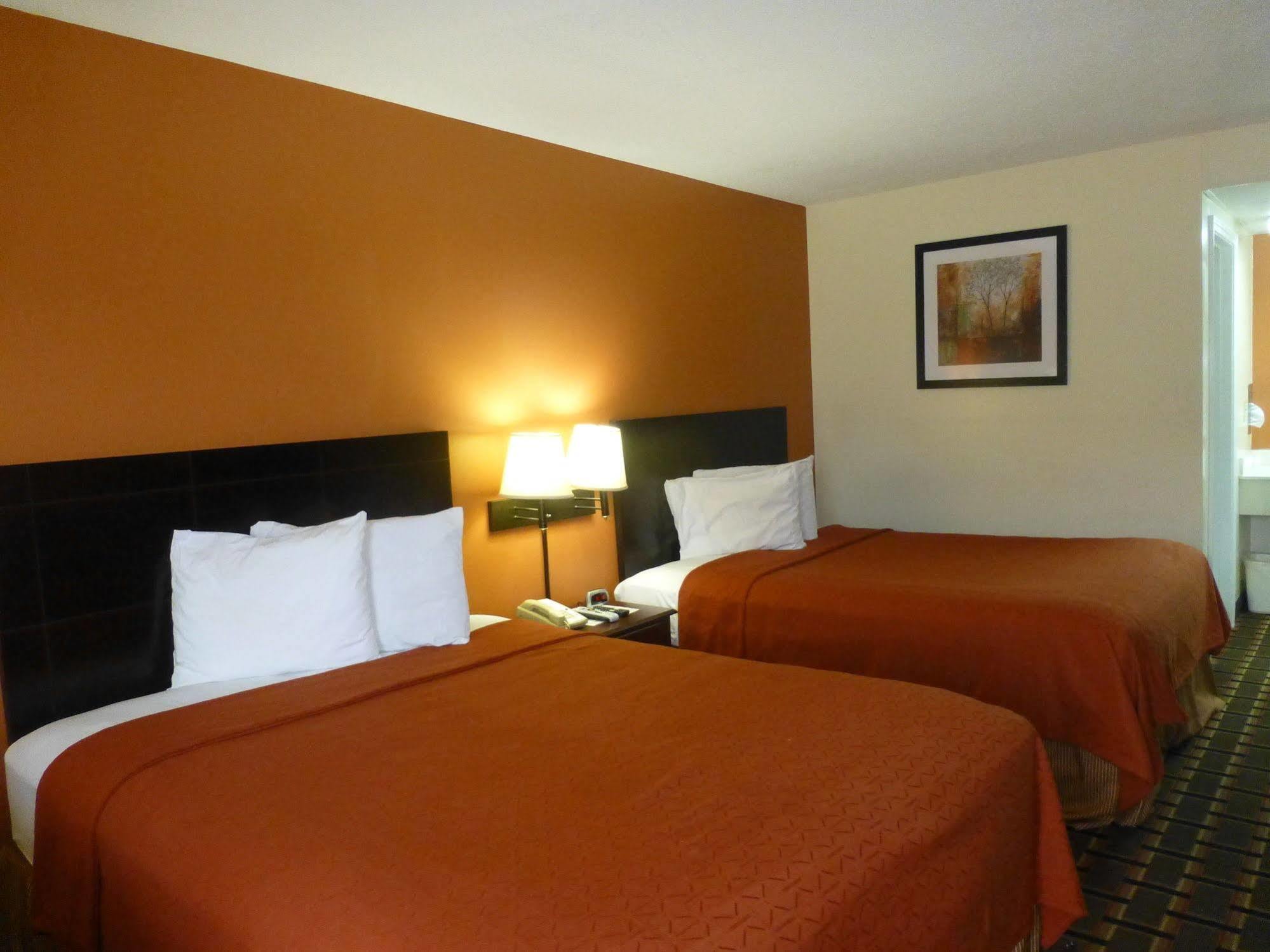 Coach Inn - Summerville Extérieur photo